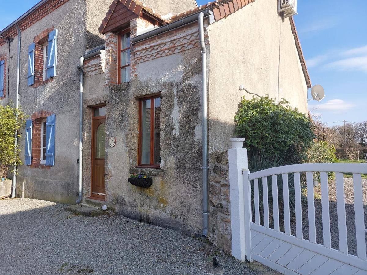 Gite Du Grand Chene Saint-Leger-Magnazeix Экстерьер фото